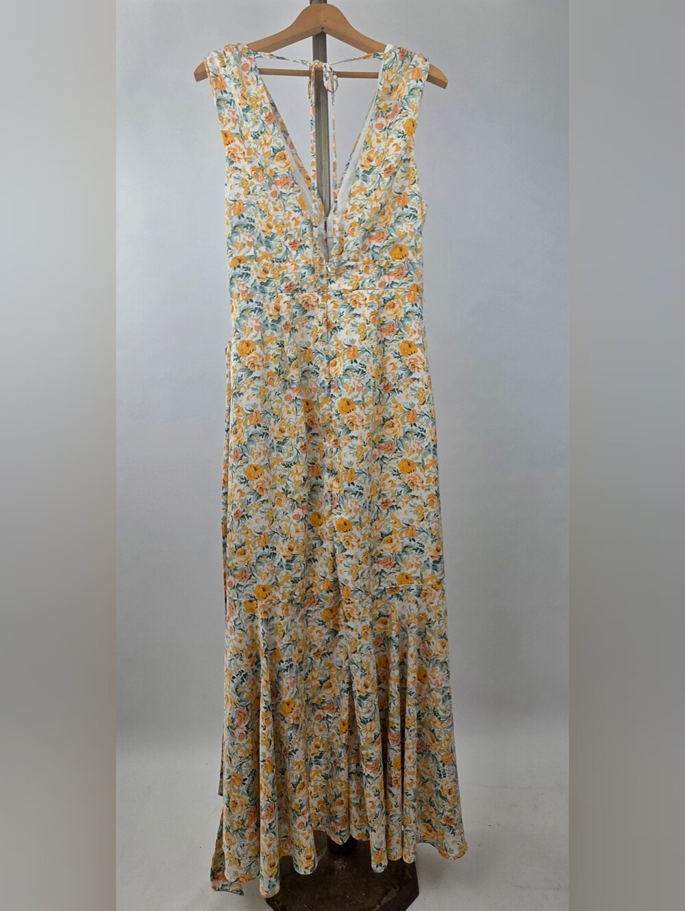 Fore Women's Yellow Floral V Neck Belted Maxi Dress Size Large - Picture 6 of 12
